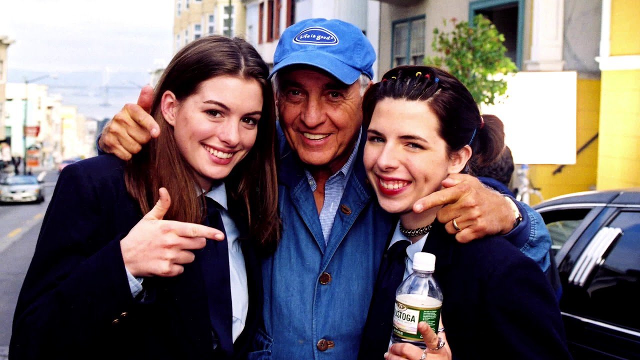 Anne Hathaway, Gary Marshall and Heather Matarazzo on the set of The Princess Diaries (2001).jpg