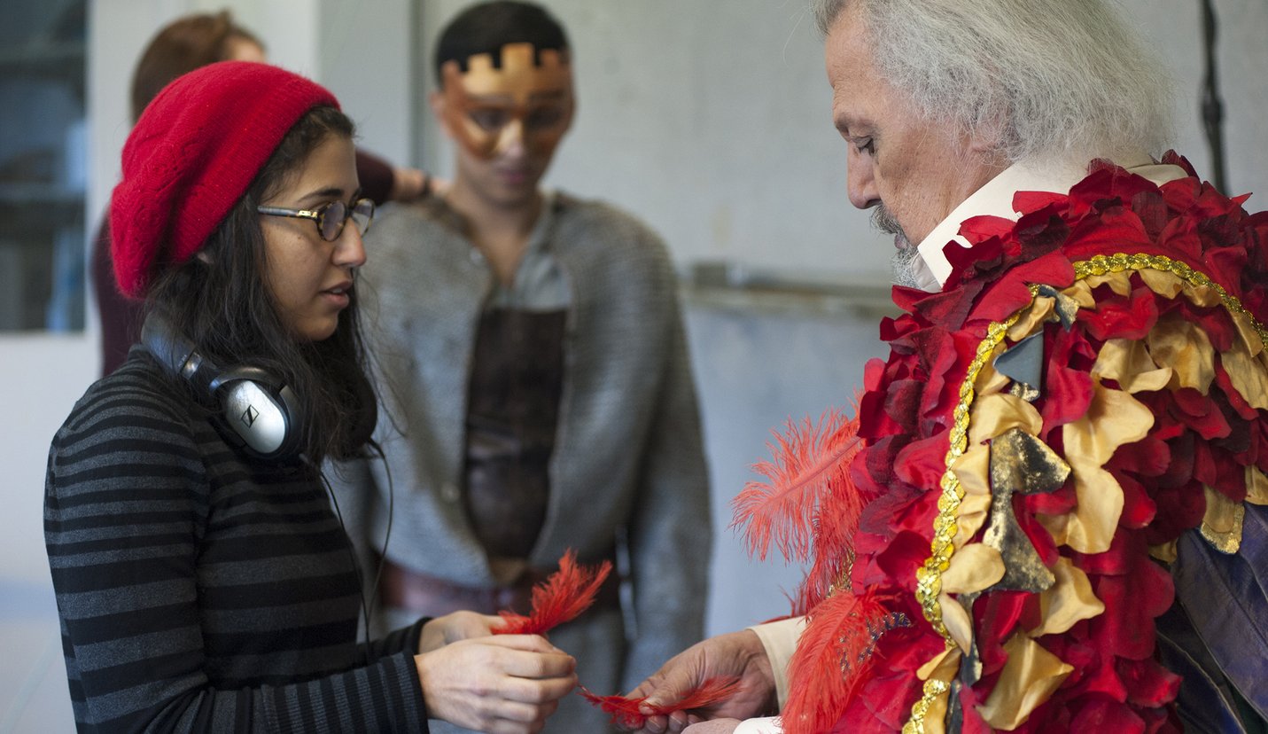 Noora Niasari directing Manuchehr Farid in Simorgh (The Phoenix, 2015)