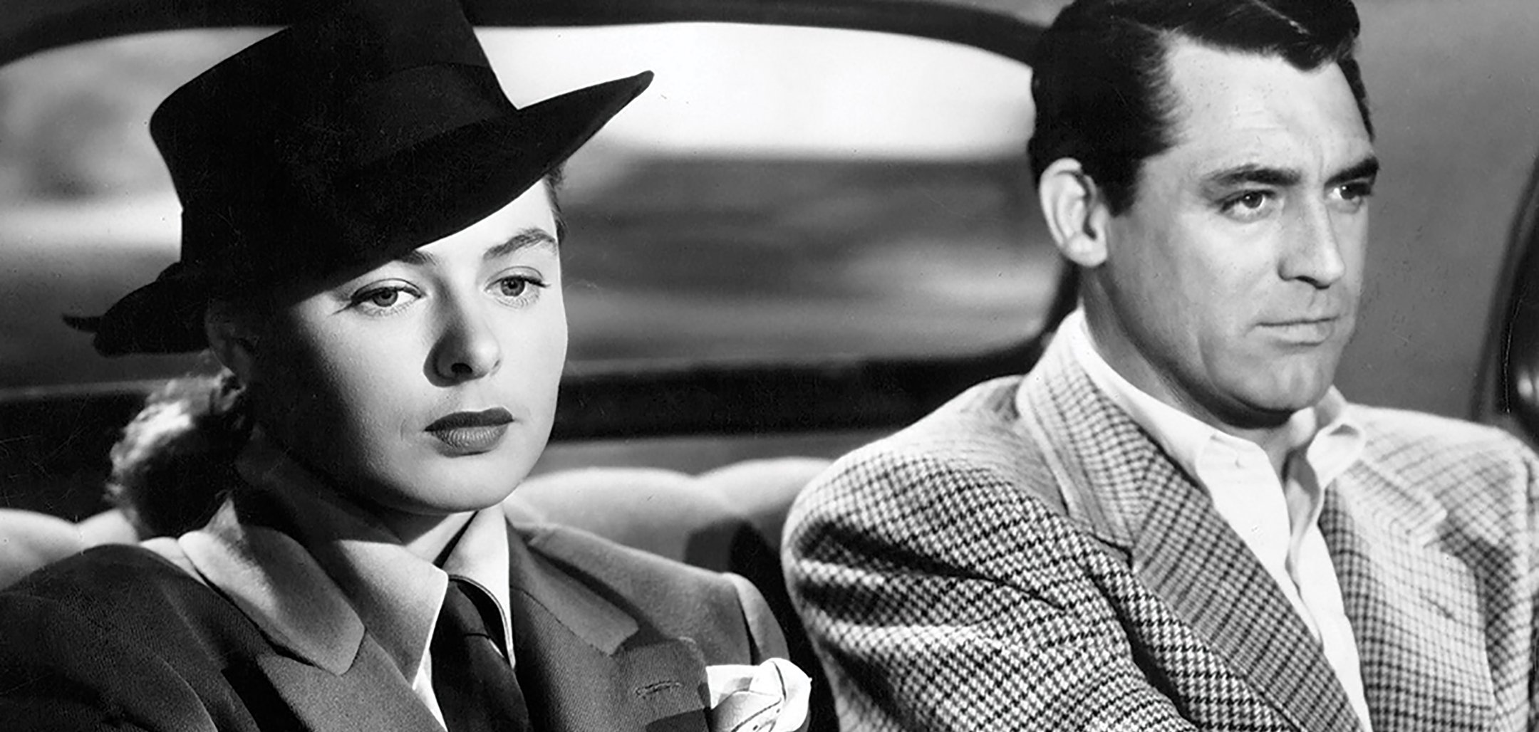 Ingrid Bergman and Cary Grant in a car in a still from 'Notorious' (1946)