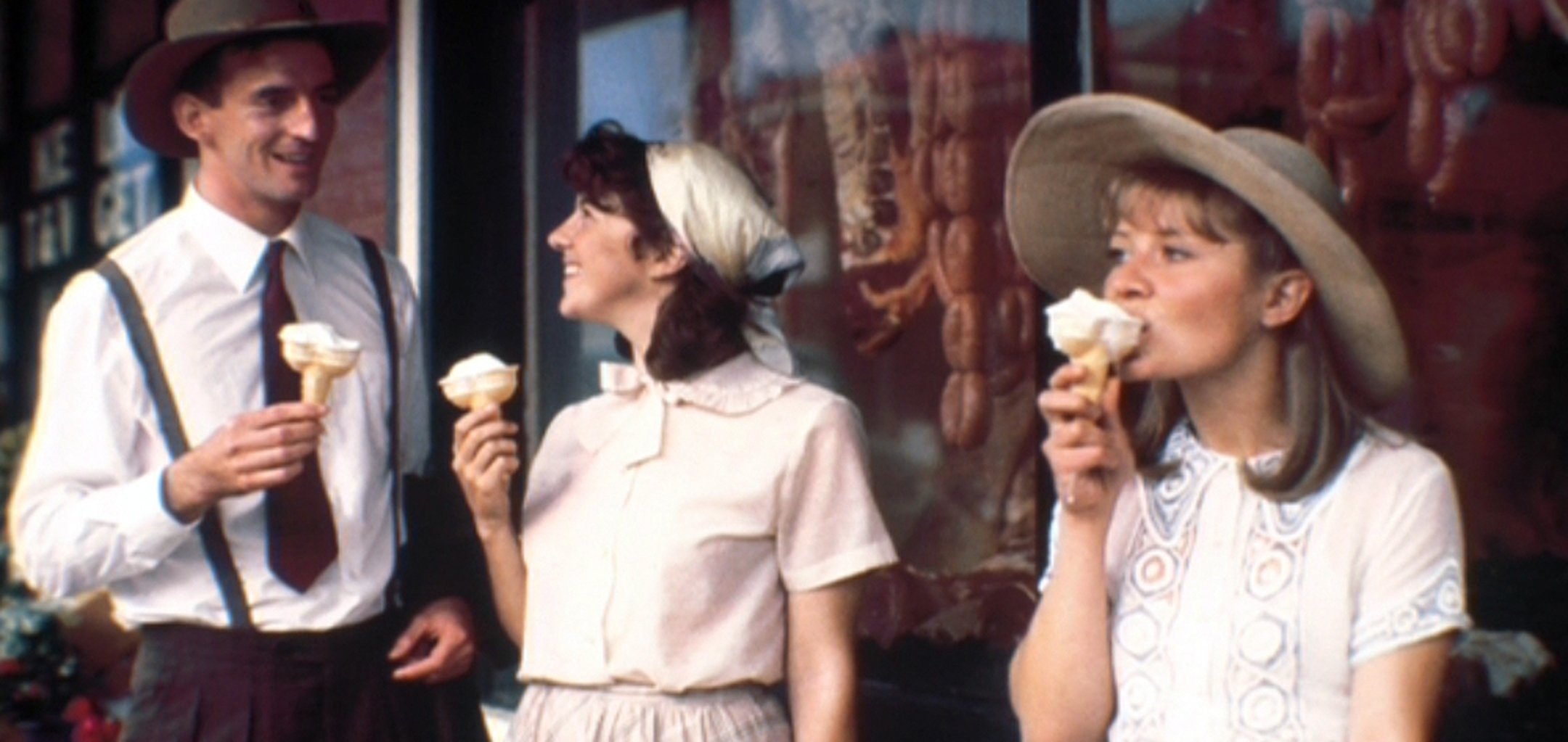 Eating ice-cream - Silver City (1984)