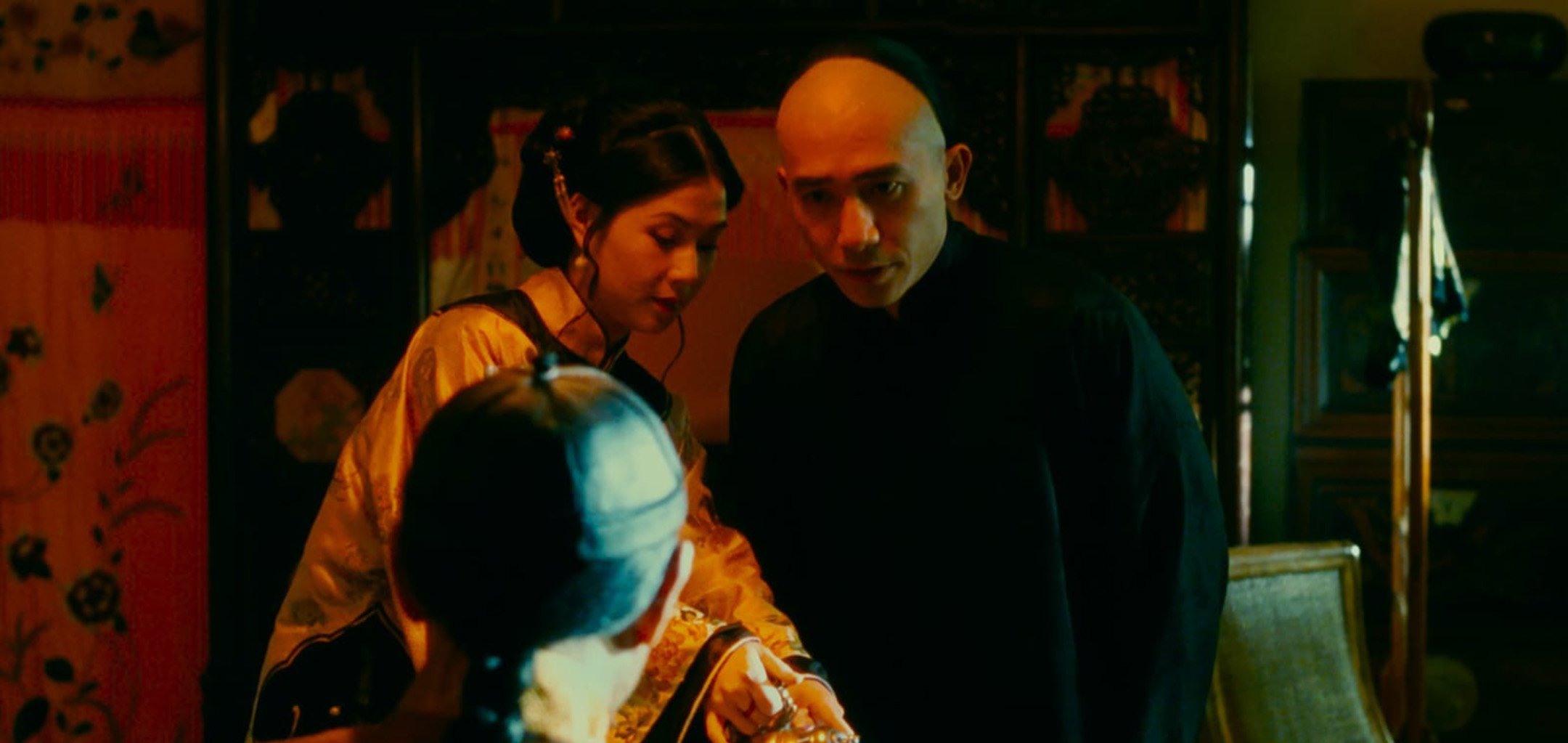 Tony Chiu-Wai Leung in Flowers of Shanghai (1998)